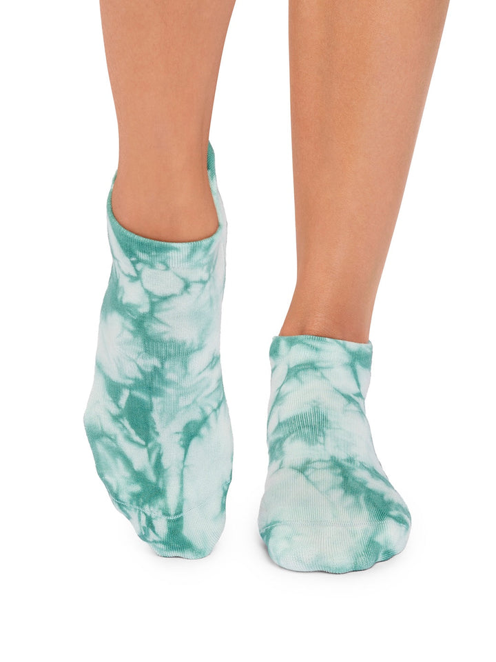 Savvy Grip Socks | Socks > Grip | Tavi – ToeSox | Tavi | Vooray