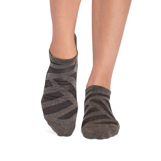 Savvy Grip Socks | Socks > Grip | Tavi – Tavi Active