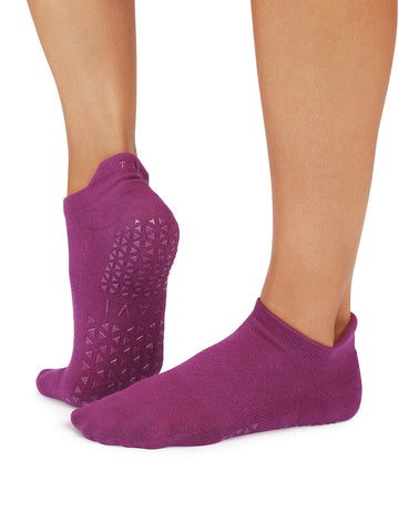 Savvy Grip Socks | Socks > Grip | Tavi – Tavi Active