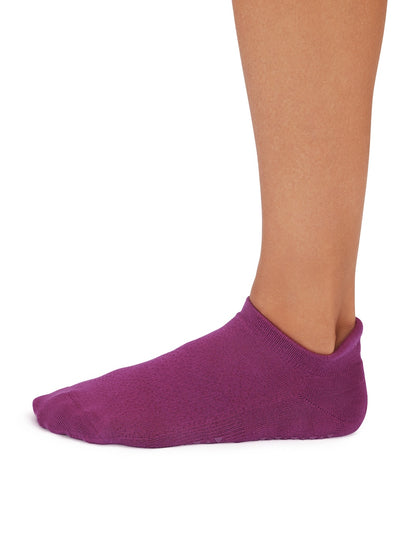 Savvy Grip Socks | Socks > Grip | Tavi – Tavi Active