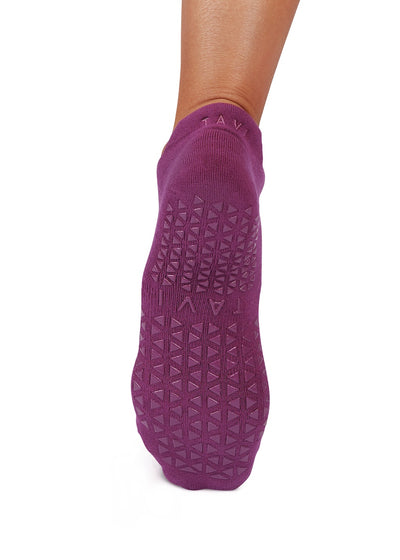 Savvy Grip Socks | Socks > Grip | Tavi – Tavi Active