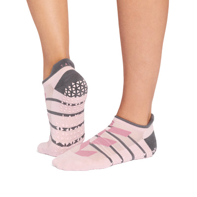 Savvy Grip Socks | Socks > Grip | Tavi – Tavi Active