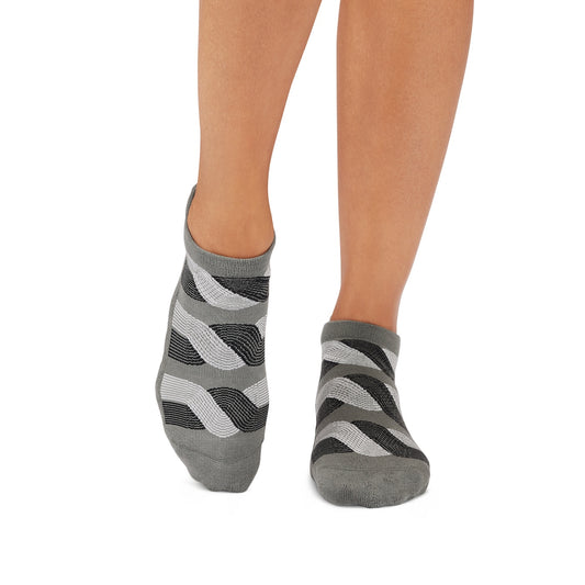 Savvy Grip Socks | Socks > Grip | Tavi – Tavi Active