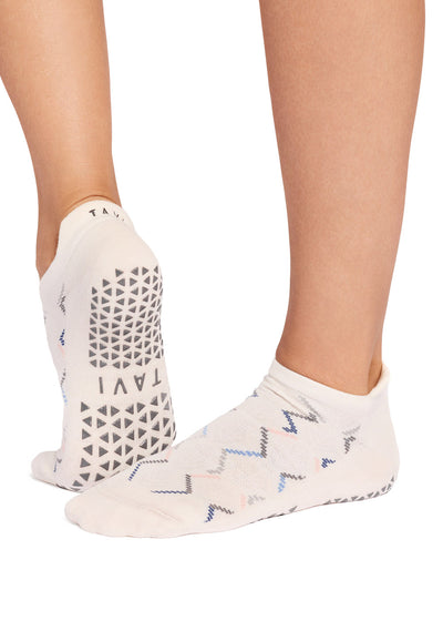 Savvy Grip Socks | Socks > Grip | Tavi – Tavi Active