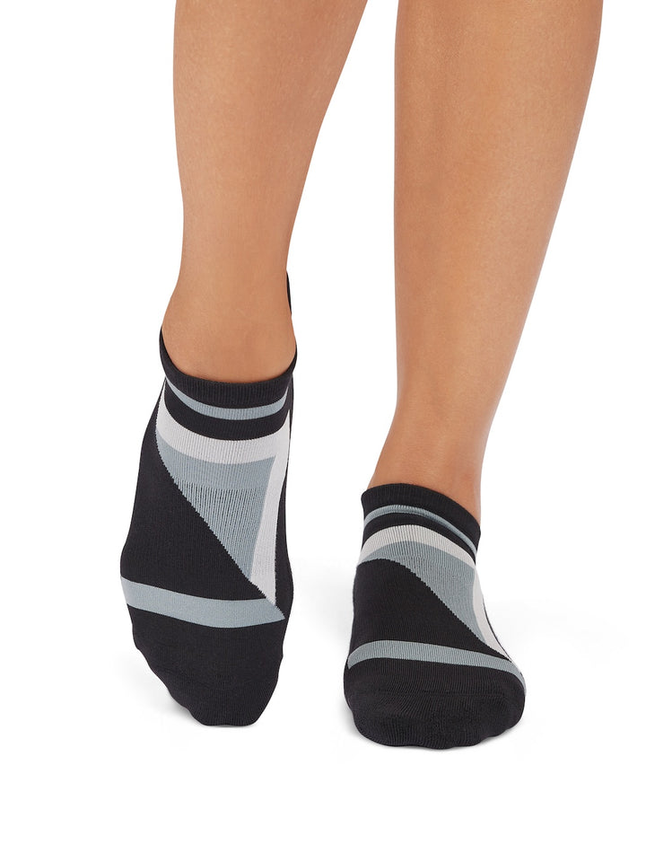 Savvy Grip Socks | Socks > Grip | Tavi – Tavi Active
