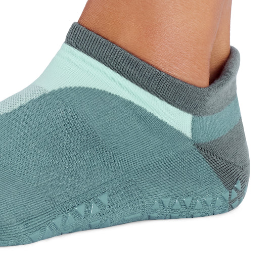 Savvy Grip Socks | Socks > Grip | Tavi – Tavi Active