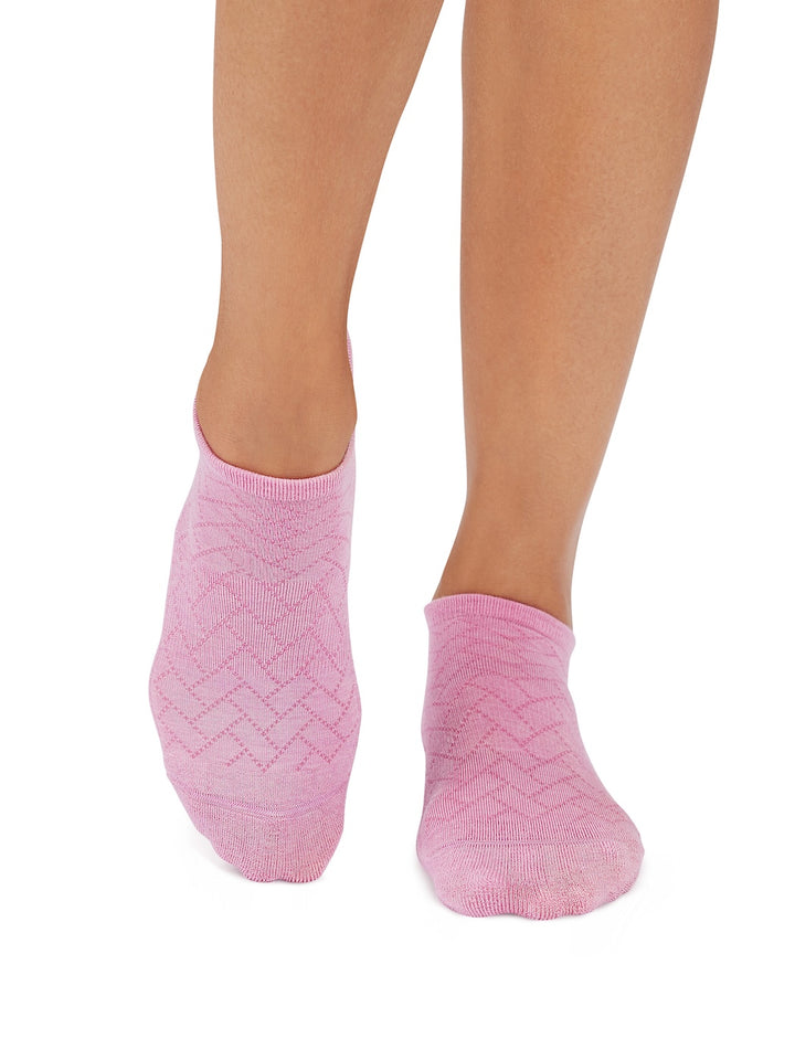 Savvy Grip Socks | Socks > Grip | Tavi – Tavi Active