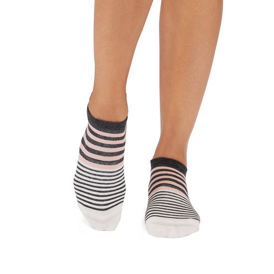 Savvy Grip Socks | Socks > Grip | Tavi – Tavi Active
