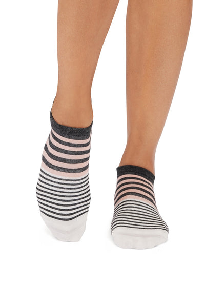 Savvy Grip Socks | Socks > Grip | Tavi – Tavi Active