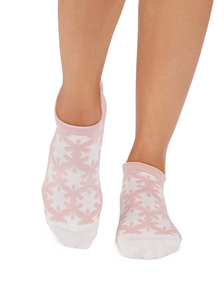 Savvy Grip Socks | Socks > Grip | Tavi – Tavi Active