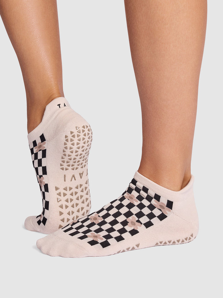 Savvy Grip Socks | | Tavi – Tavi Active