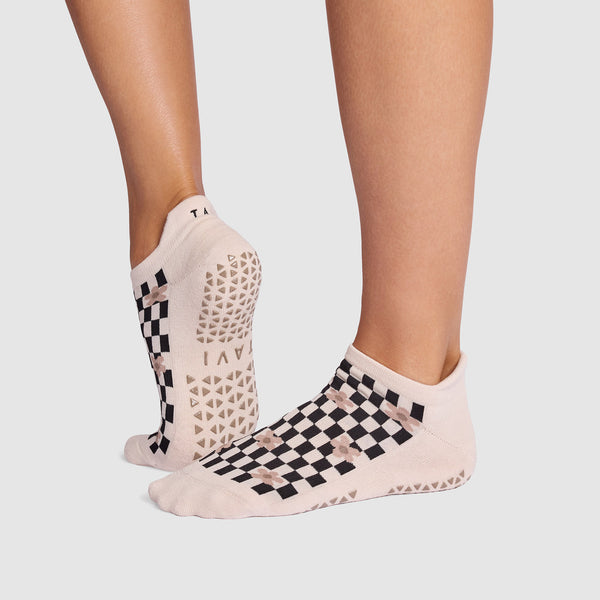 Savvy Grip Socks | Socks > Grip | Tavi – Tavi Active