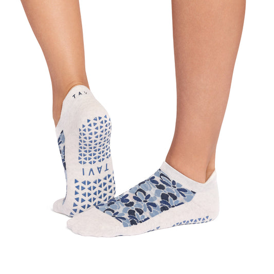 Savvy Grip Socks | Socks > Grip | Tavi – Tavi Active