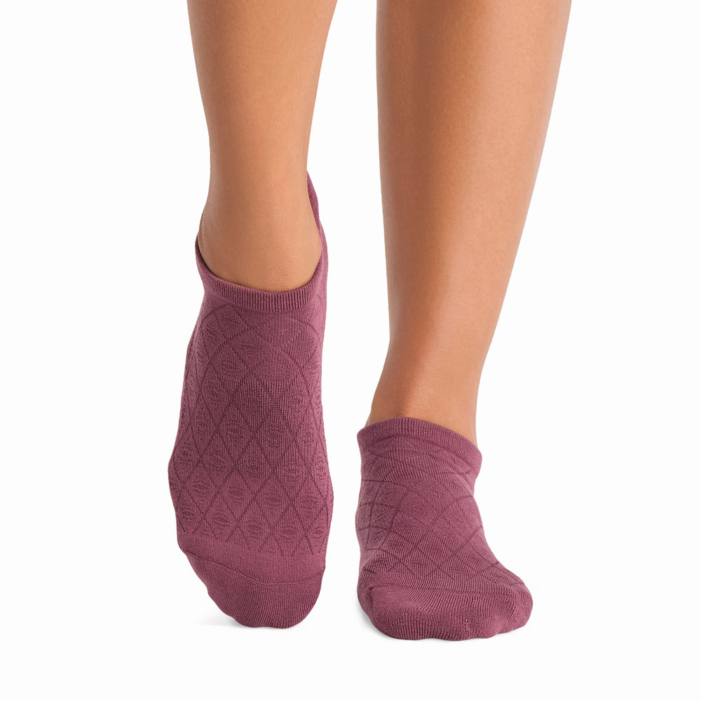 Savvy Grip Socks | Socks > Grip | Tavi – Tavi Active