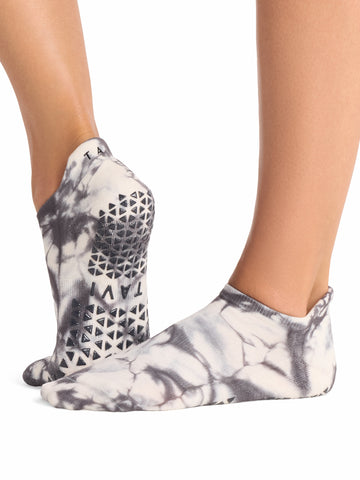 Savvy Grip Socks | Socks > Grip | Tavi – Tavi Active