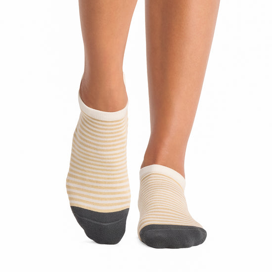 Savvy Grip Socks | Socks > Grip | Tavi – Tavi Active