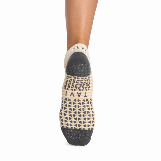 Savvy Grip Socks | Socks > Grip | Tavi – Tavi Active