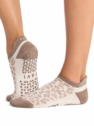 Savvy Grip Socks | Socks > Grip | Tavi – Tavi Active