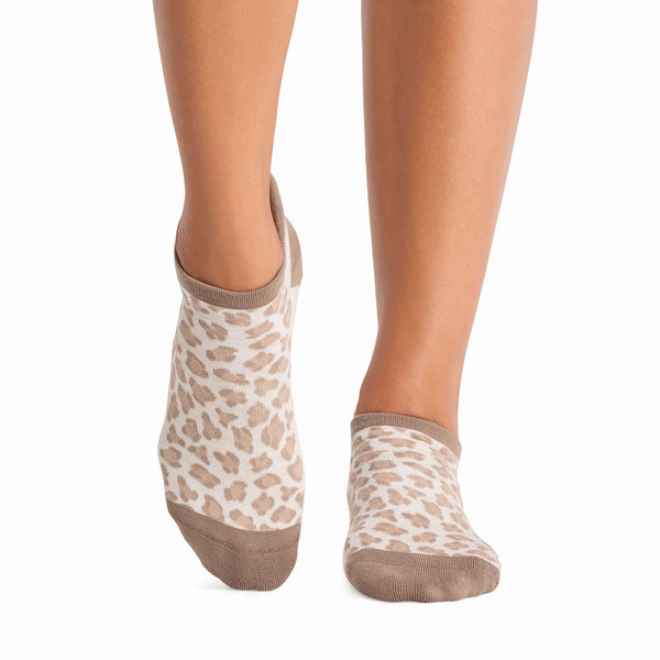 Savvy Grip Socks | Socks > Grip | Tavi – Tavi Active