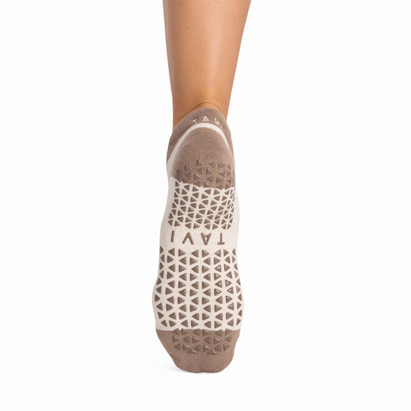 Savvy Grip Socks | Socks > Grip | Tavi – Tavi Active