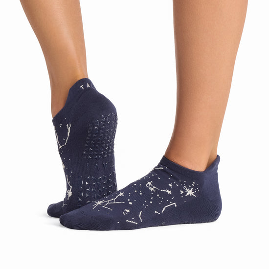 Savvy Grip Socks | Socks > Grip | Tavi – Tavi Active