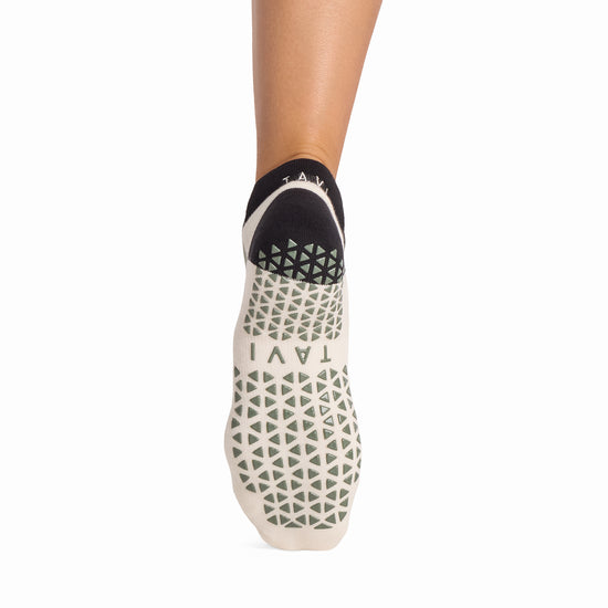 Savvy Grip Socks | Socks > Grip | Tavi – Tavi Active