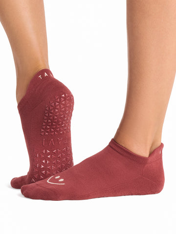 Savvy Grip Socks | Socks > Grip | Tavi – Tavi Active
