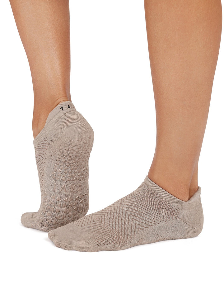 Savvy Grip Socks | Socks > Grip | Tavi – Tavi Active