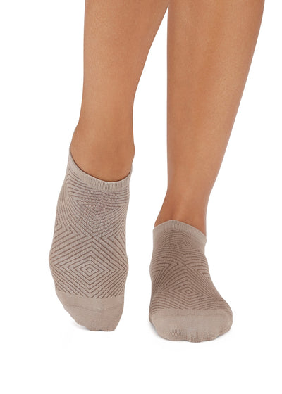 Savvy Grip Socks | Socks > Grip | Tavi – Tavi Active