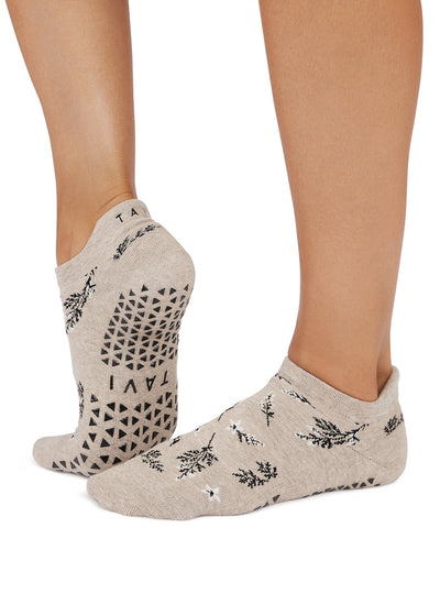 Savvy Grip Socks | Socks > Grip | Tavi – Tavi Active
