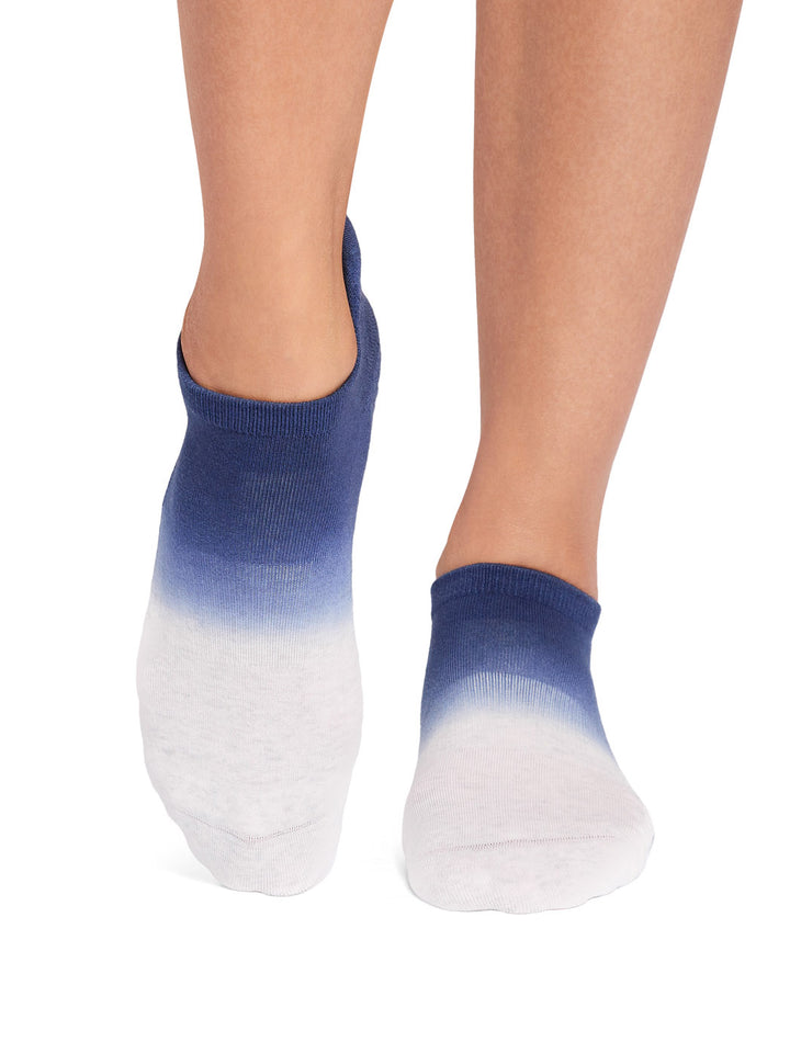 Savvy Grip Socks | Socks > Grip | Tavi – Tavi Active