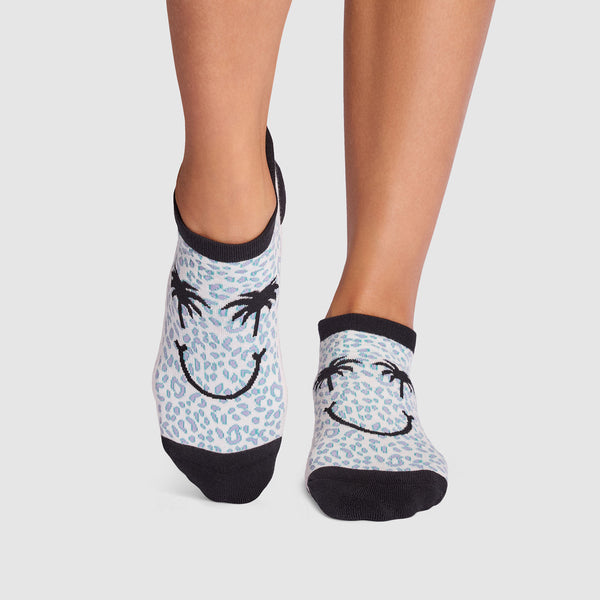 Savvy Grip Socks | Socks > Grip | Tavi – Tavi Active