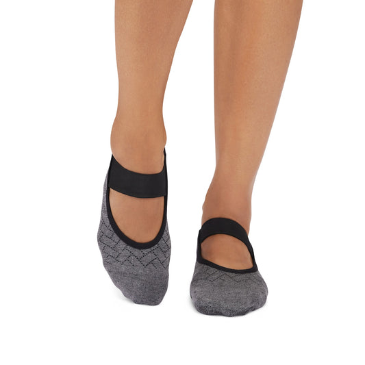 Lola Grip Socks | Socks > Grip | Tavi – Tavi Active