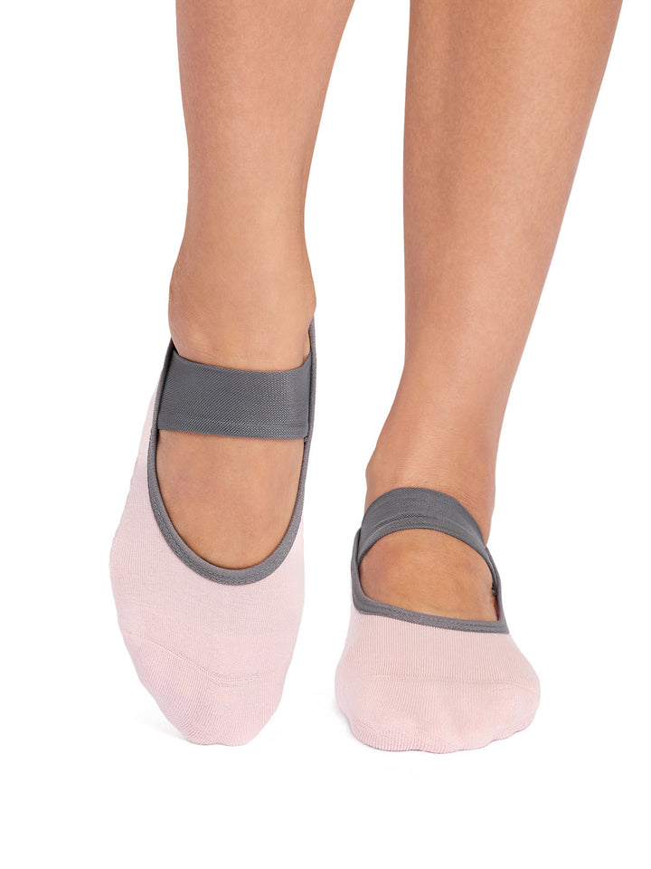 Lola Grip Socks | Socks > Grip | Tavi – Tavi Active