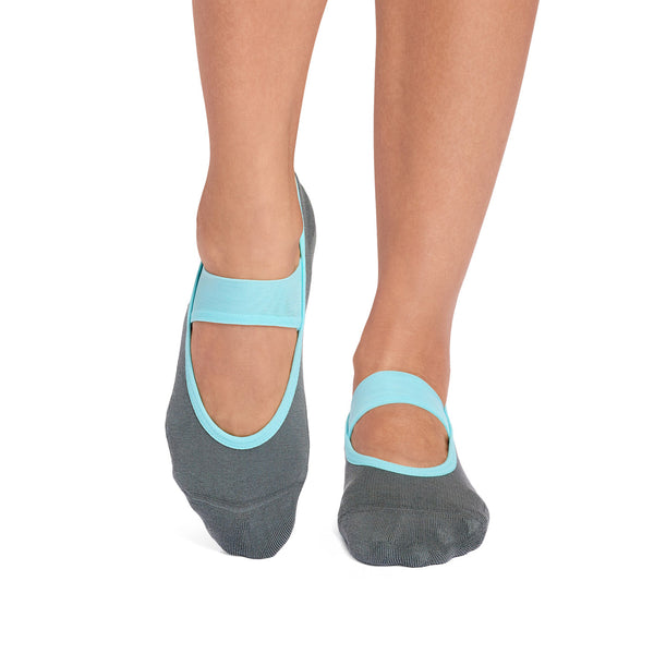 Lola Grip Socks | Socks > Grip | Tavi – Tavi Active