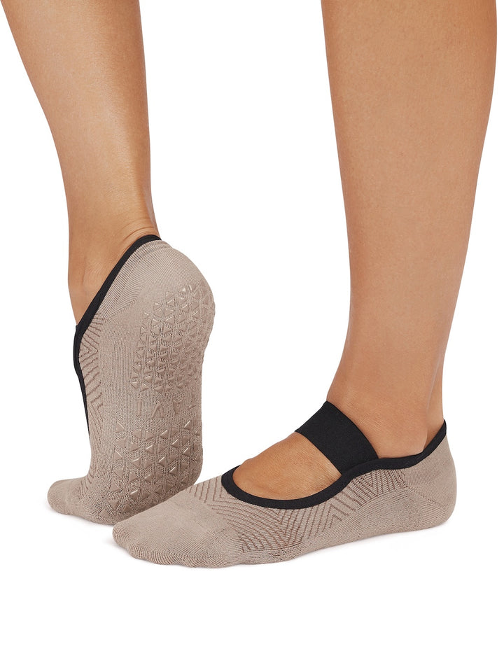 Lola Grip Socks | Socks > Grip | Tavi – Tavi Active