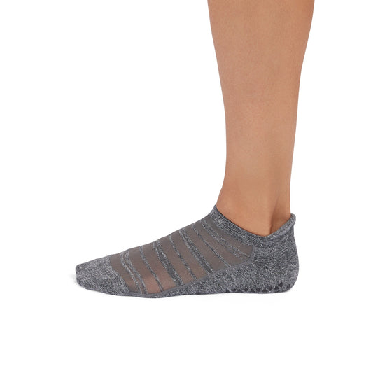 Savvy Breeze Grip Socks | Socks > Grip | Tavi – Tavi Active