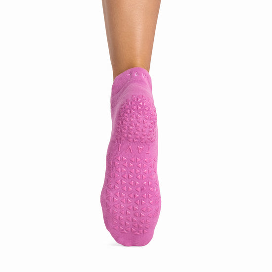 Savvy Breeze Grip Socks | Socks > Grip | Tavi – Tavi Active