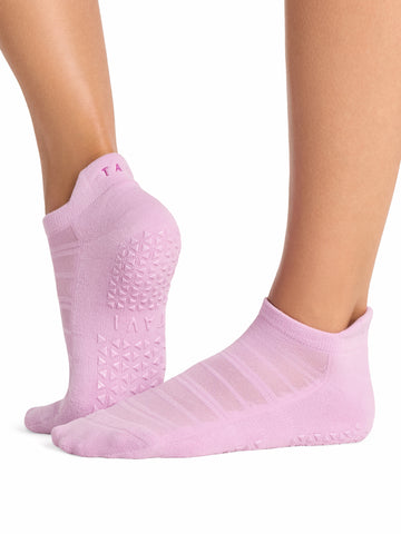 Savvy Breeze Grip Socks | Socks > Grip | Tavi – Tavi Active