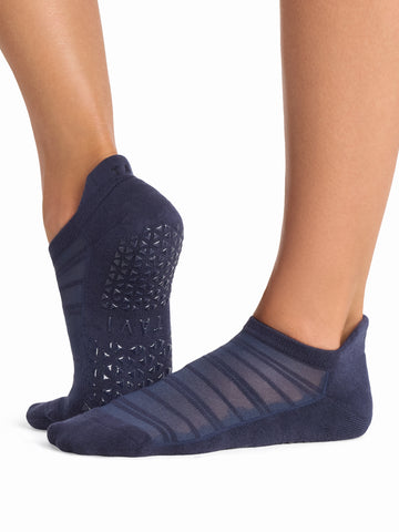 Savvy Breeze Grip Socks | Socks > Grip | Tavi – Tavi Active