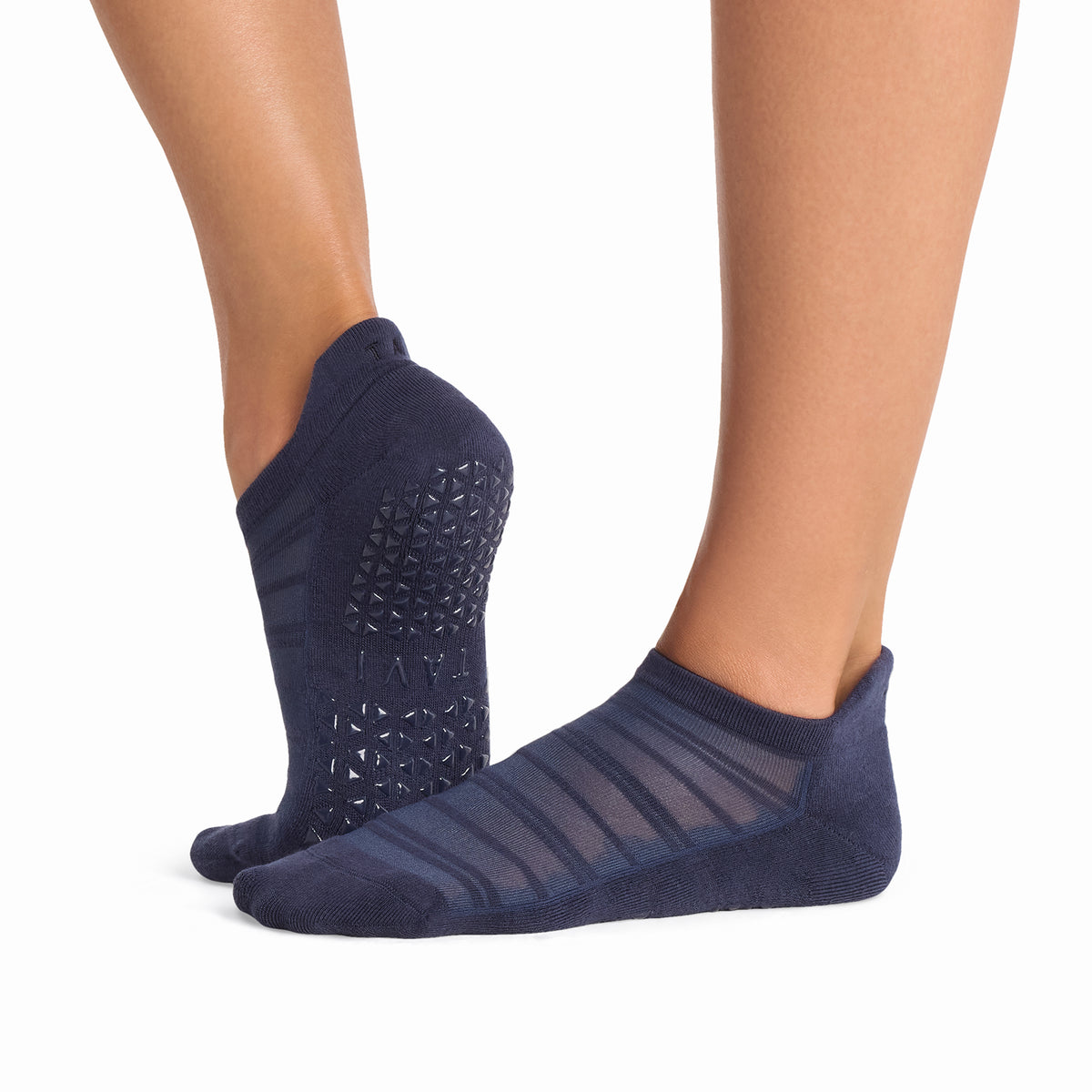 Savvy Breeze Grip Socks | Socks > Grip | Tavi – Tavi Active