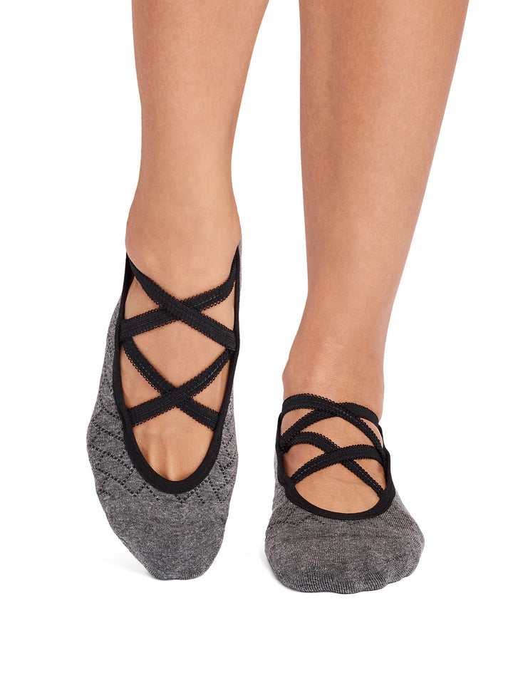 Luanna Grip Socks | Socks > Grip | Tavi – Tavi Active