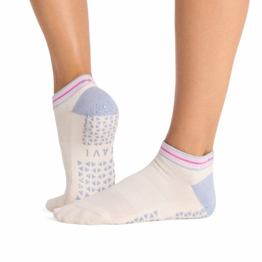 Cora Grip Socks | Socks > Grip | Tavi – Tavi Active