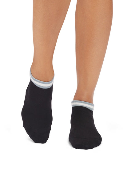 Cora Grip Socks | Socks > Grip | Tavi – Tavi Active