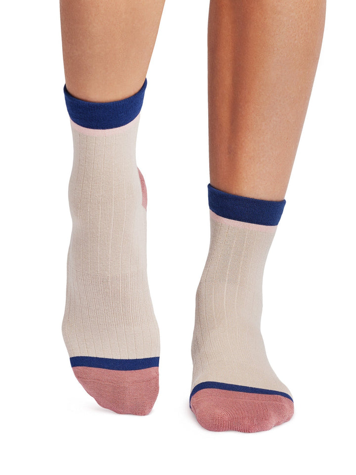 Aria Grip Socks | Socks > Grip | Tavi – ToeSox | Tavi | Vooray