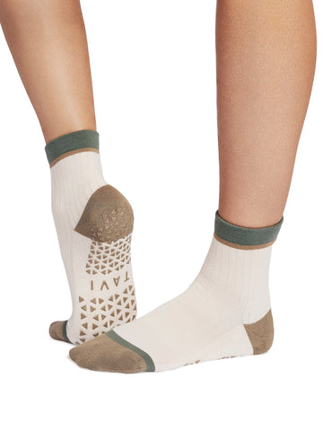 Aria Grip Socks | Socks > Grip | Tavi – Tavi Active