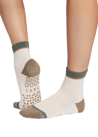 Aria Grip Socks | Socks > Grip | Tavi – Tavi Active