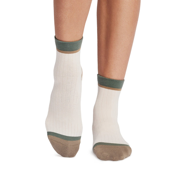 Aria Grip Socks | Socks > Grip | Tavi – Tavi Active