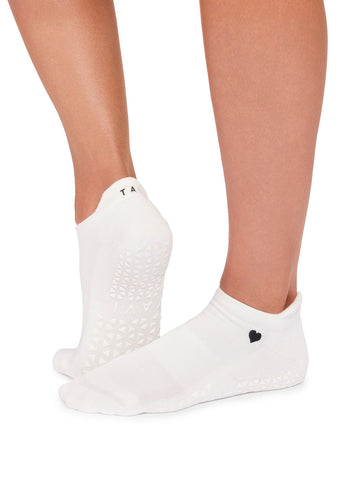 Savvy Grip Socks | Socks > Grip | Tavi – ToeSox | Tavi | Vooray