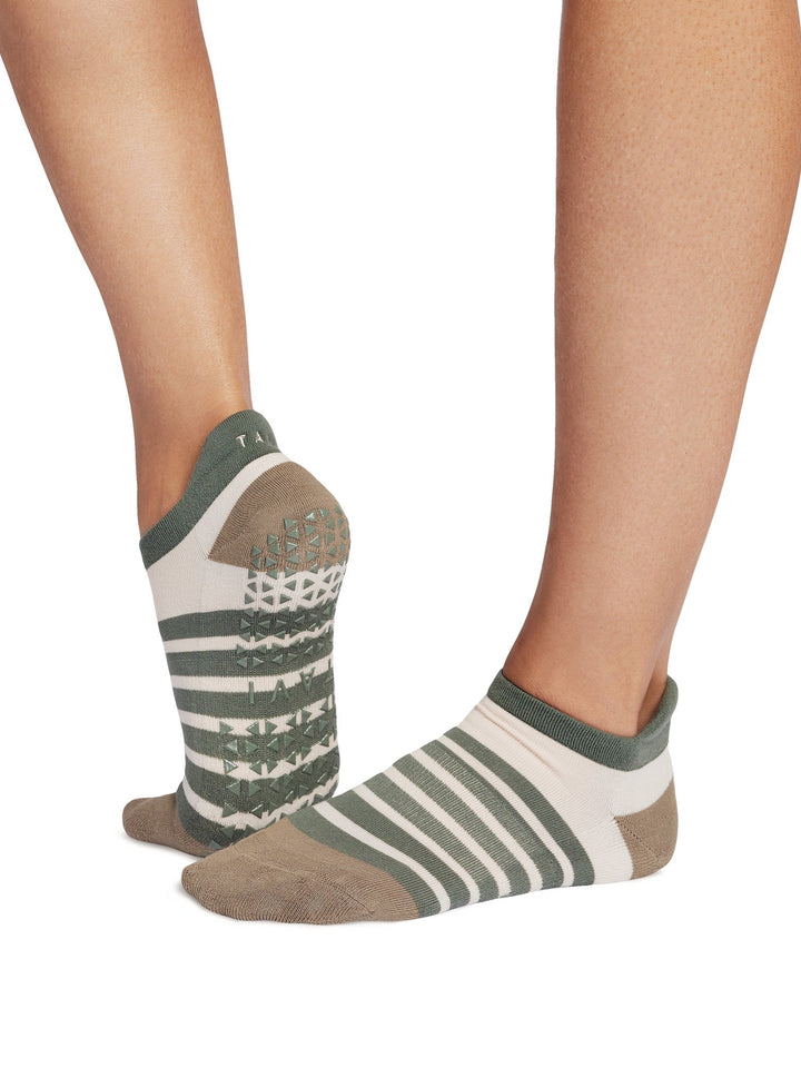 Savvy Grip Socks | Socks > Grip | Tavi – ToeSox | Tavi | Vooray